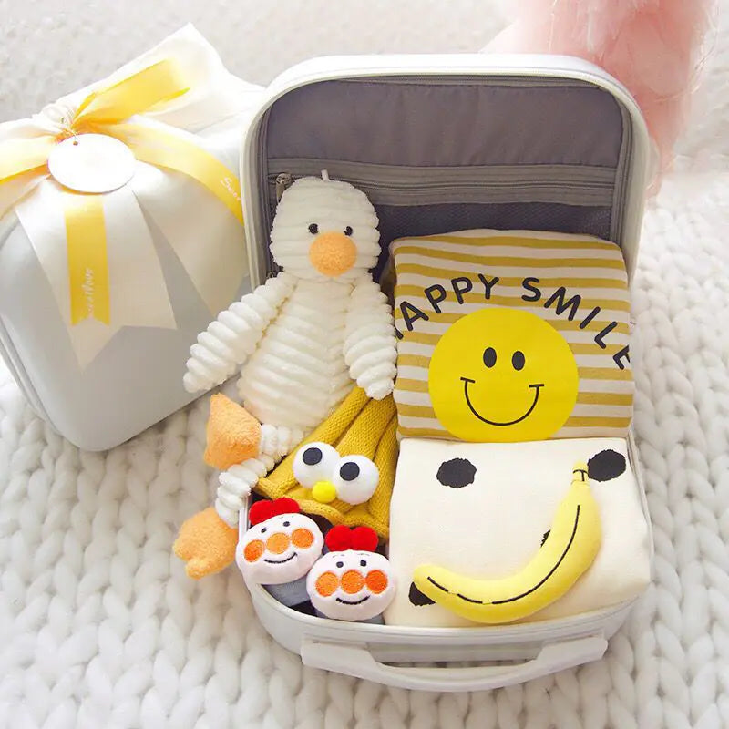 Newborn Gift Box – 14-Piece Baby Essentials & Keepsake Set 🎁