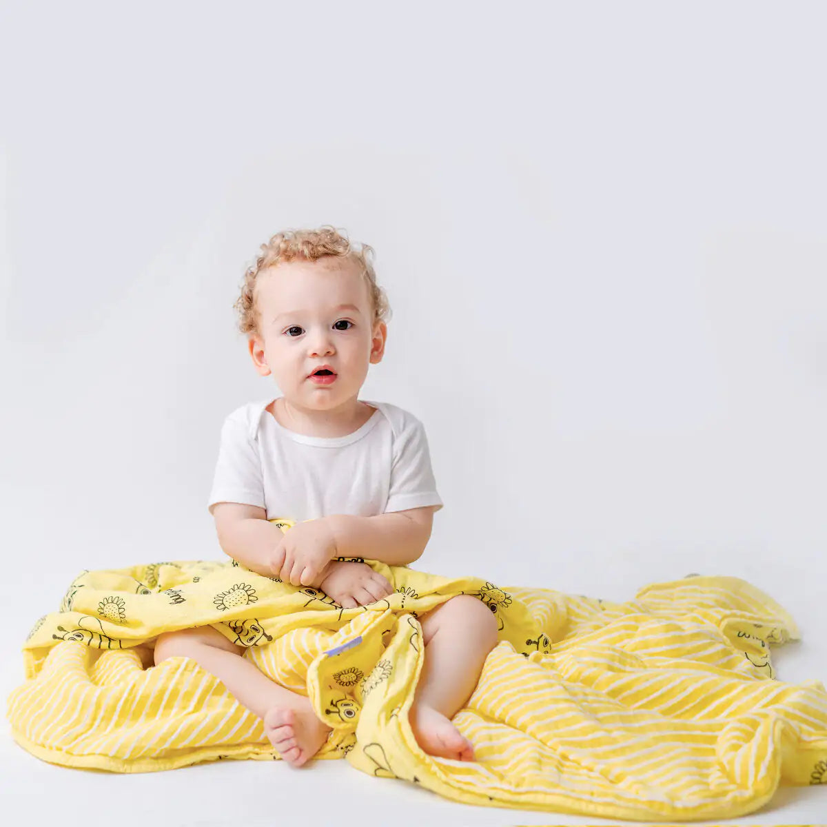 🐝 Buzzy Bee Turkish Cotton Baby Blanket